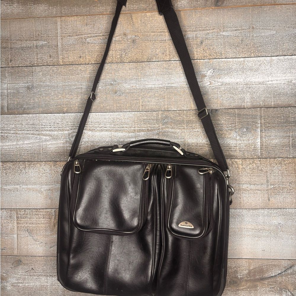 Samsonite Black Leather unisex travel carry on laptop business Bag compartments